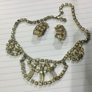 Vintage continental  Aurora borealis rhinestone jewellery set, clip on earrings